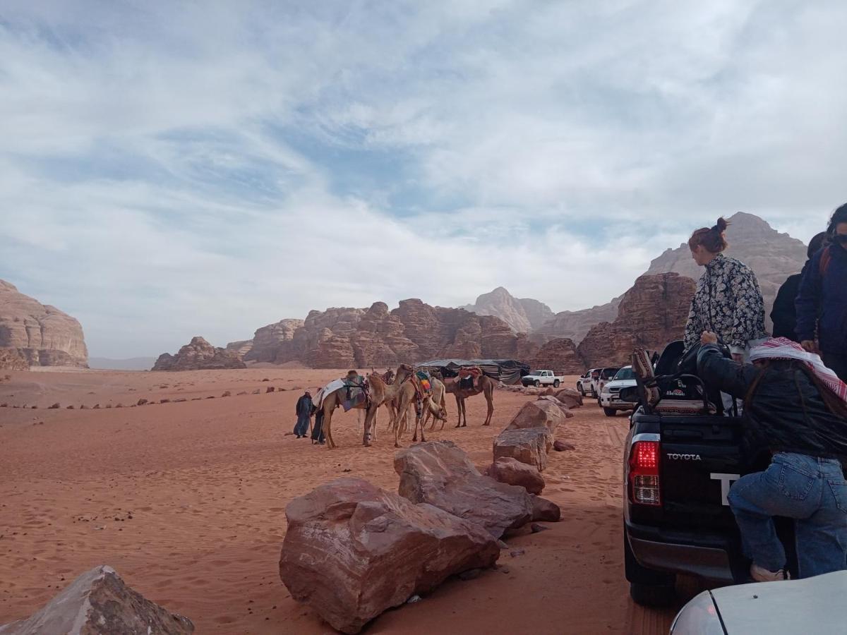 Zarb Desert Camp ワディ ・ラム エクステリア 写真