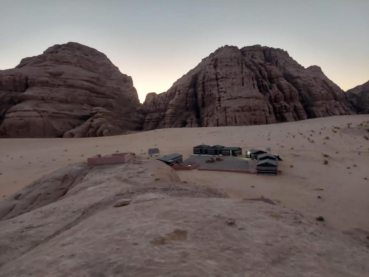 Zarb Desert Camp ワディ ・ラム エクステリア 写真